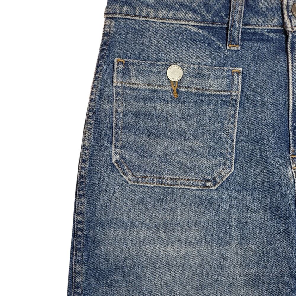 Banana Republic Denim Mini Skirt Medium Wash Blue Patch Pockets Size 6 NWT - Picture 2 of 9